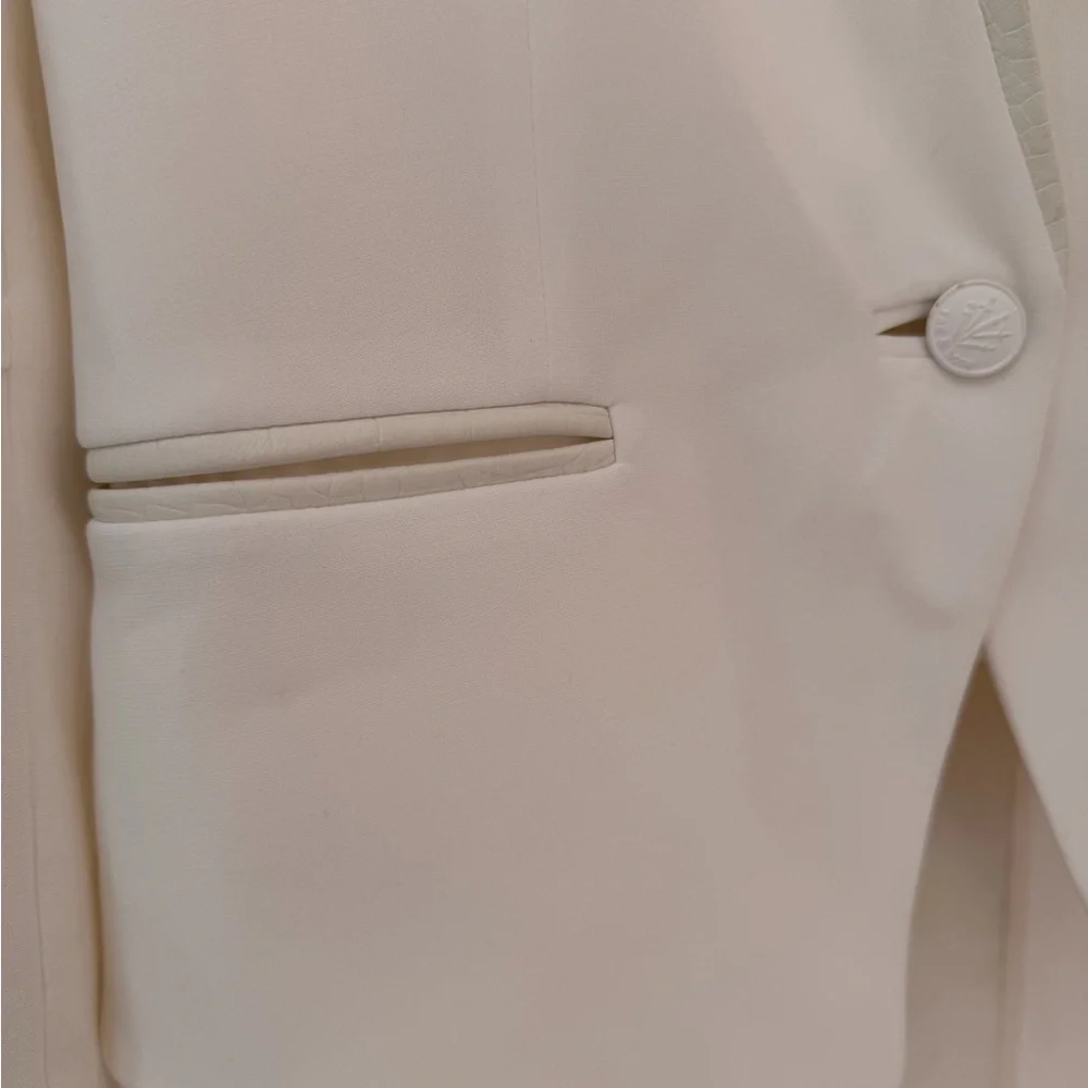 Rag and Bone White Pascal Blazer with Leather Trim on pockets and lapel. Sz 6 - Picture 6 of 14
